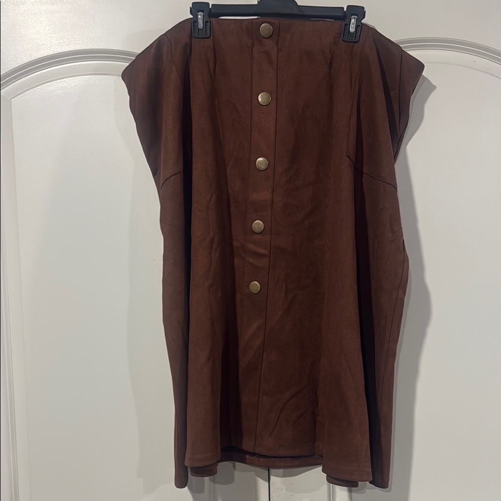 Chic Brown skirt with Gold Buttons